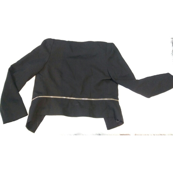 Blazer - Picture 2 of 2